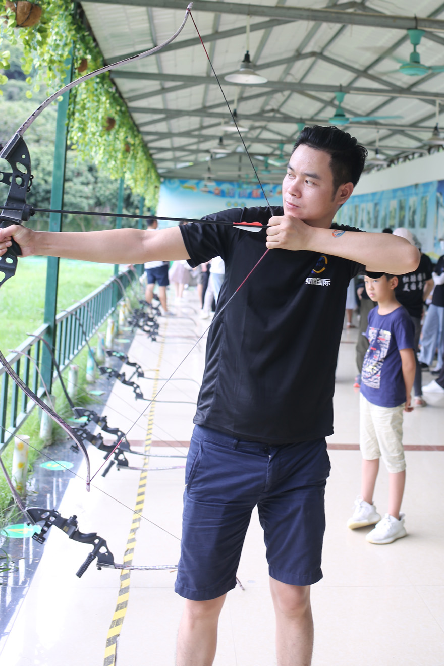 紐酷同事射箭體驗(yàn)2