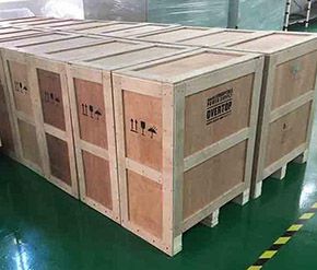 超大件產(chǎn)品入倉后必須要驗(yàn)貨，要求出口材質(zhì)夾板，膠合板，三合板等包裝，帶合頁帶卡腳，卡腳帶包邊，木箱需打合頁。否則可能產(chǎn)生額外費(fèi)用